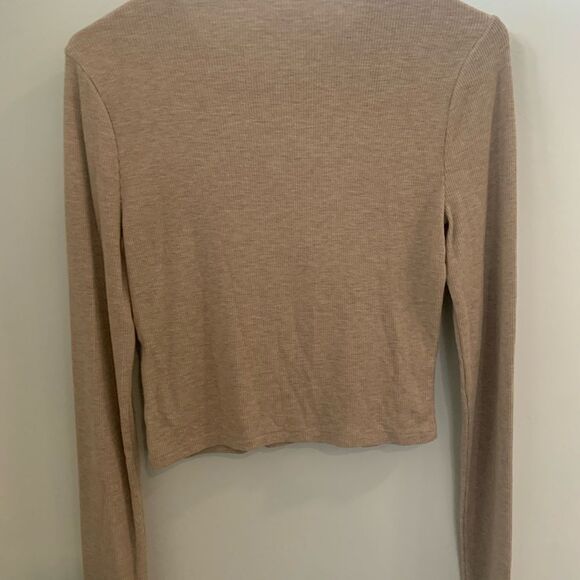 Abercrombie & Fitch Tan Fitted Crop T-Shirt - Picture 2 of 4